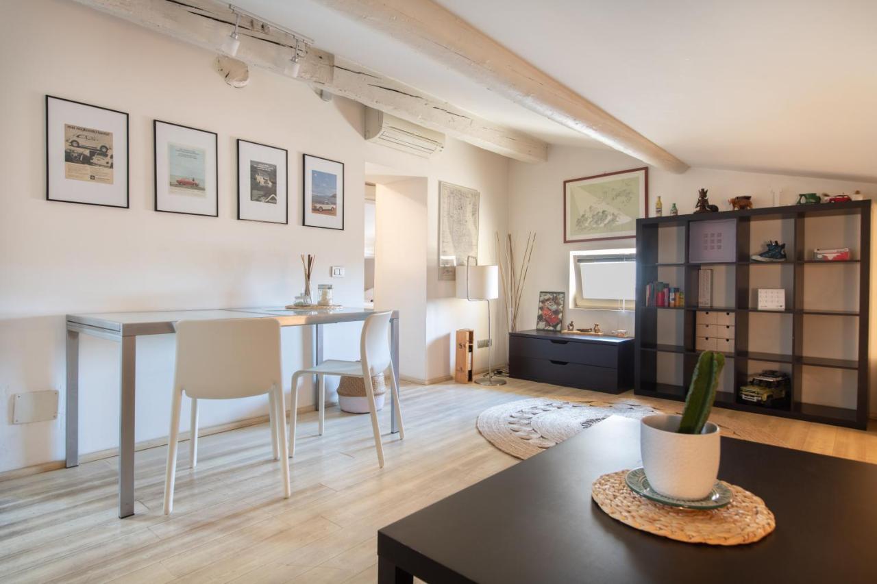 Stunning Top Floor Flat In The Heart Of Verona Exteriör bild