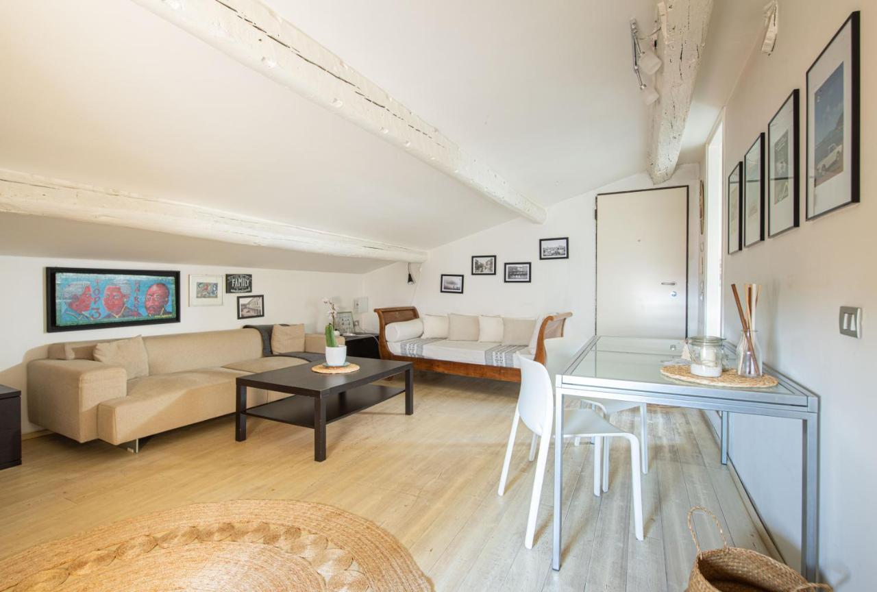 Stunning Top Floor Flat In The Heart Of Verona Exteriör bild